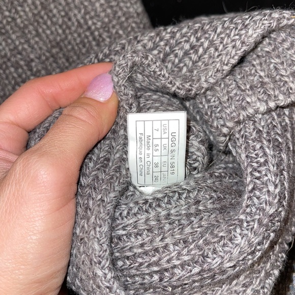 Grey sweater uggs - Picture 7 of 7